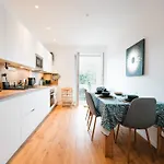 Designer 2br Flat Near Center & The Mosel River Apartamento