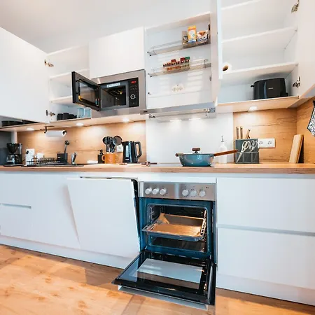 Designer 2br Flat Near Center & The Mosel River Apartamento *